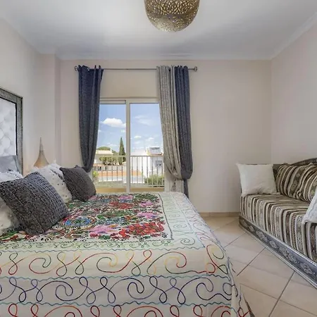 Vila Riad Latifa - Authentic Riad With Jacuzzi In Albufeira