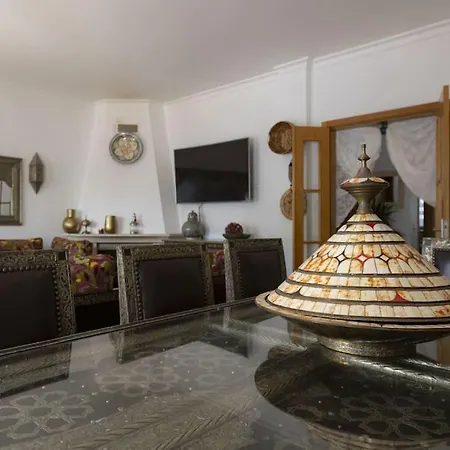 Vila Riad Latifa - Authentic Riad With Jacuzzi In Albufeira