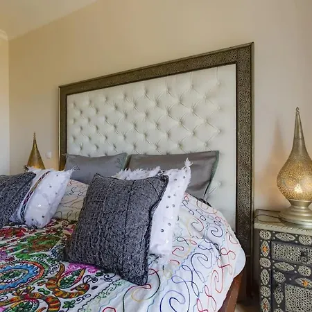 Riad Latifa - Authentic Riad With Jacuzzi In Villa *